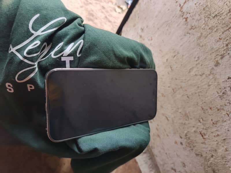 Apple iPhone 14 Pro Max 1