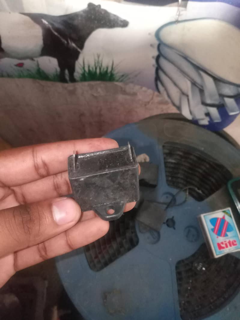 capacitor 1