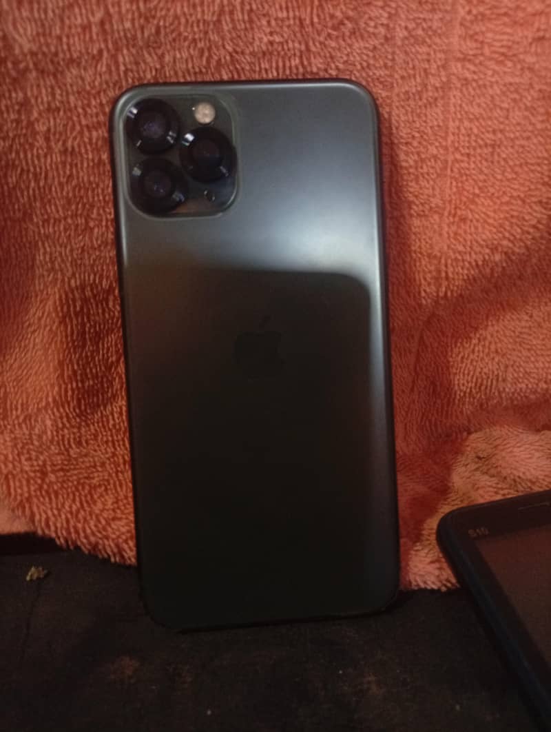 Apple iPhone 11 Pro Max 5