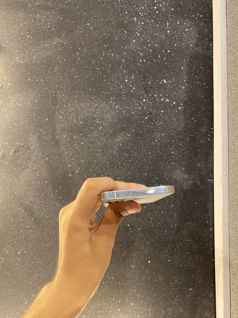 Apple iPhone 12 Pro Max 3