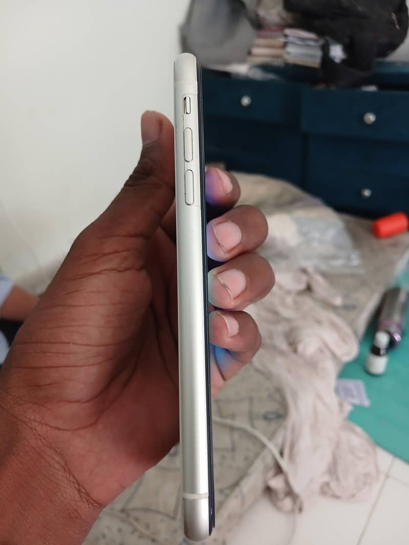 Apple iPhone 11 1
