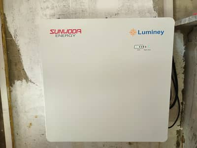 Luminey MonaWall 5kWh IP65 Lithium Batter Like New 192 Cycles Full lo