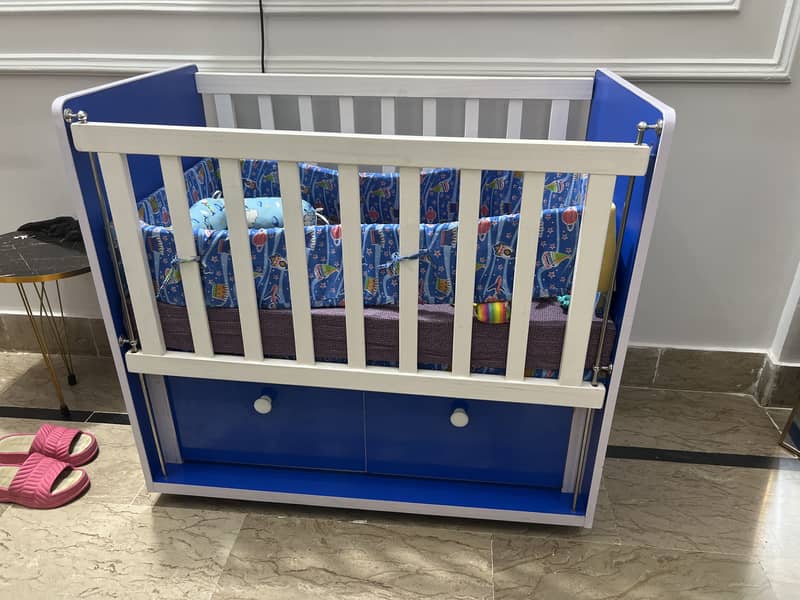 Baby cot 1