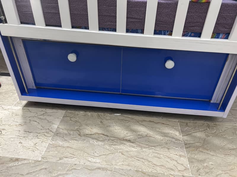Baby cot 2