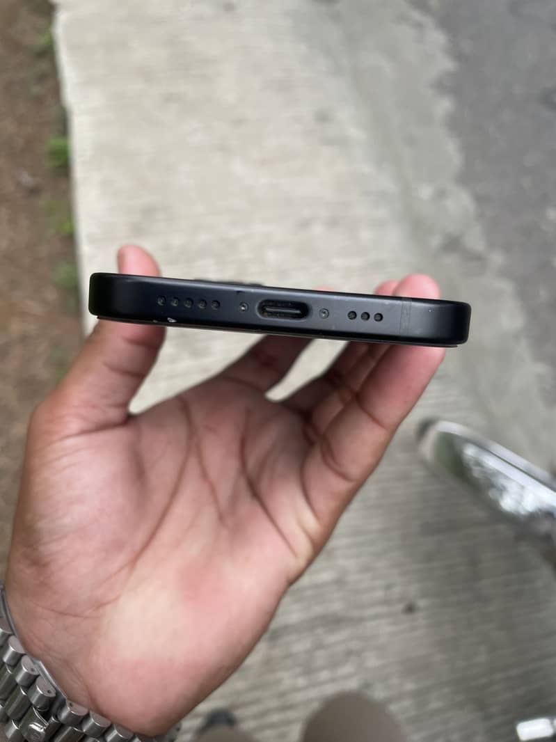 Apple iPhone 15 3