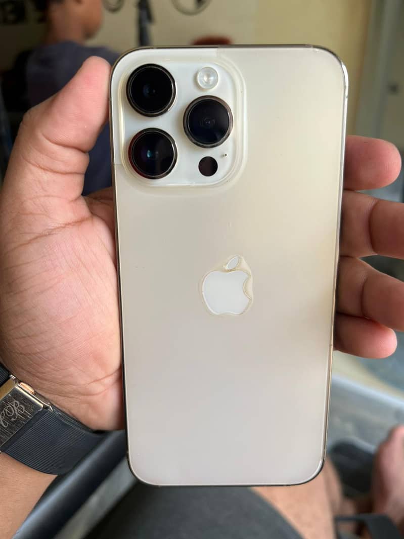 Apple iPhone 14 Pro Max 0