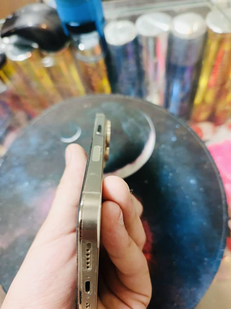 Apple iPhone 13 Pro 2