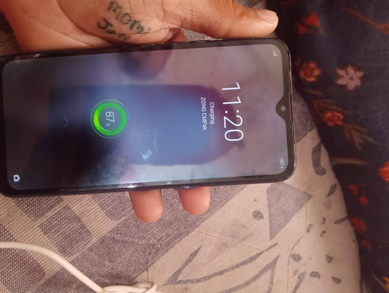 Realme C2 4
