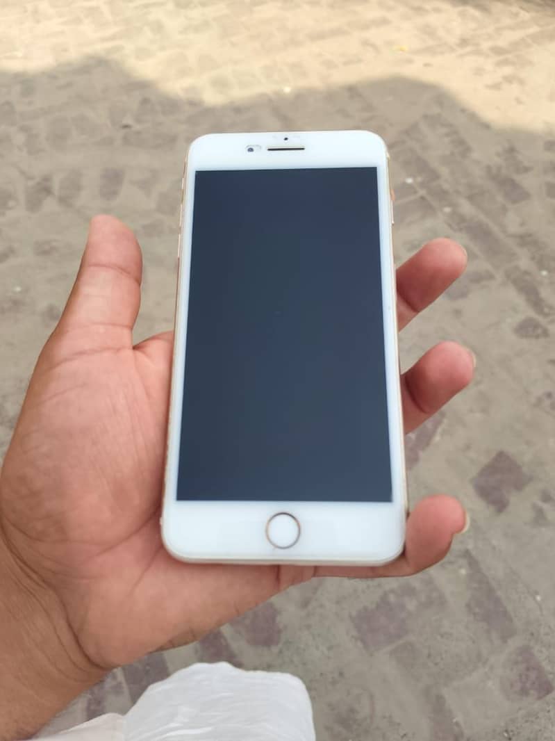 Apple iPhone 7 Plus 0