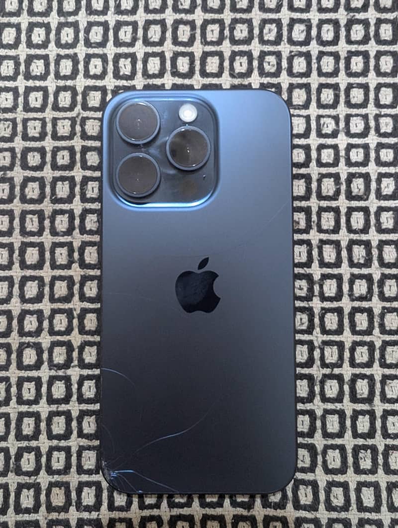 Apple iPhone 15 Pro 2