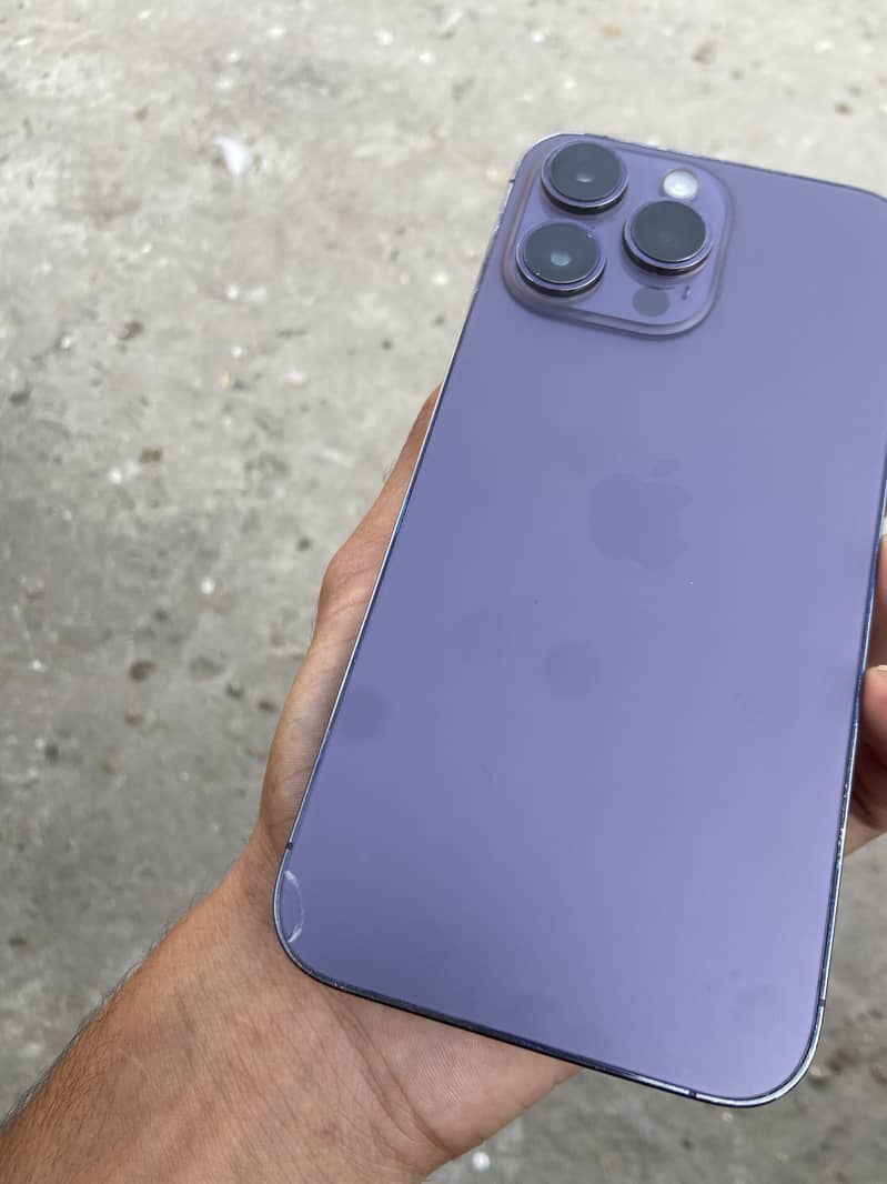 Apple iPhone 14 Pro Max 1