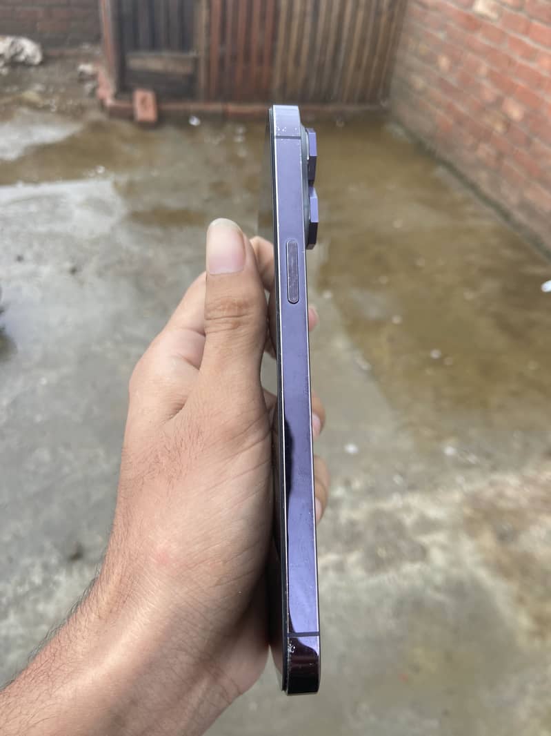 Apple iPhone 14 Pro Max 4