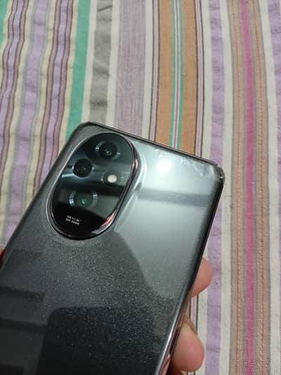 Honor 200