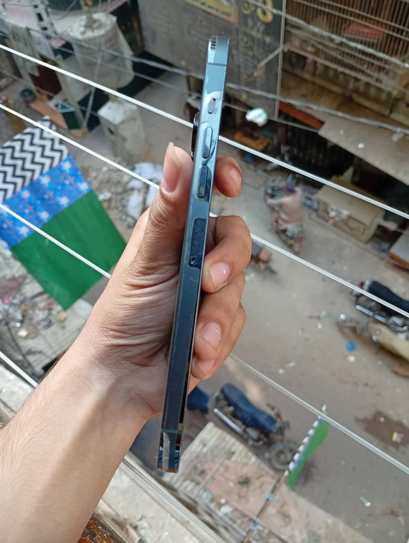 iPhone 13 Pro Max 3
