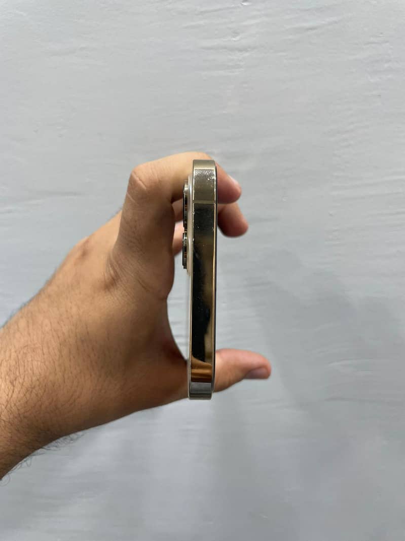 Apple iPhone 12 Pro Max 5