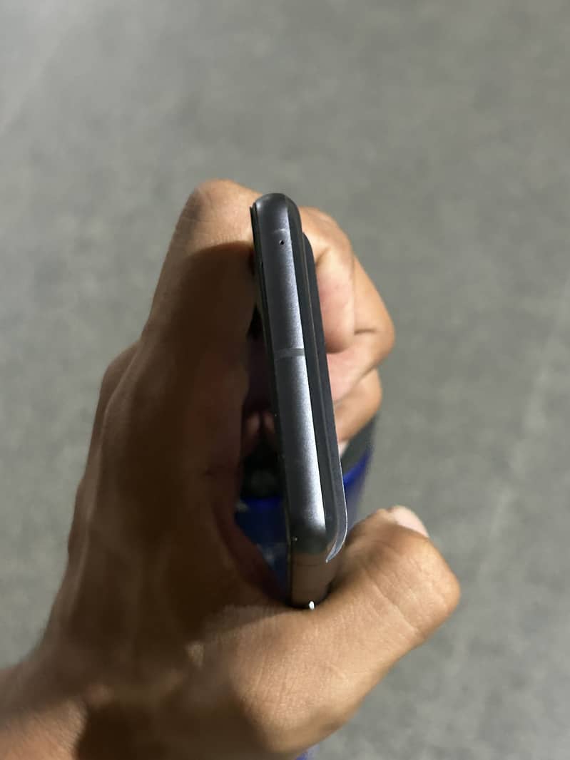 Google Pixel 7 4