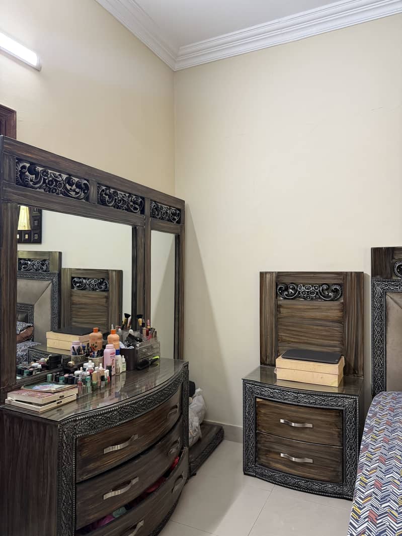 Bed room set 1