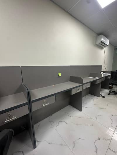 Office cubicle workstation