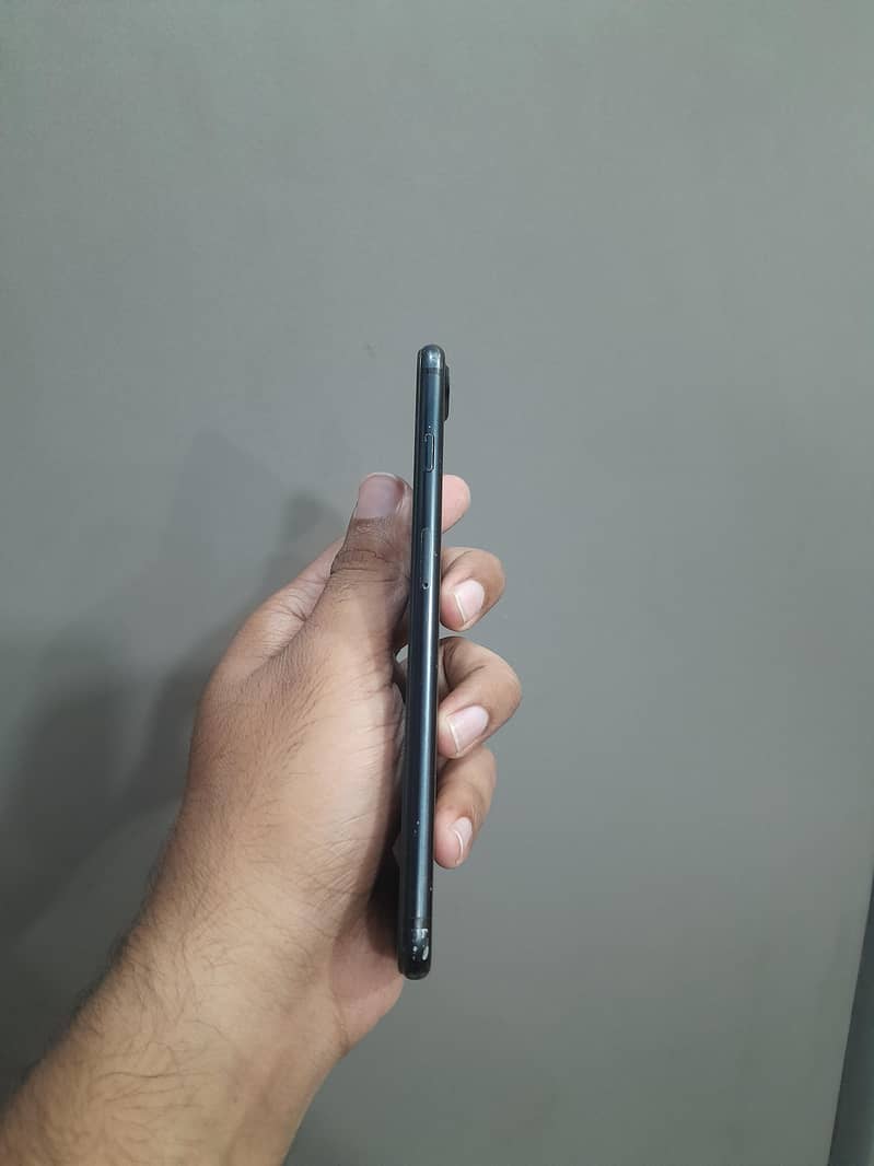Apple iPhone 7 Plus 1