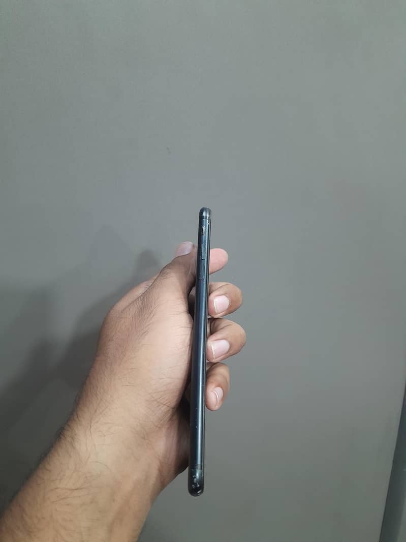 Apple iPhone 7 Plus 2