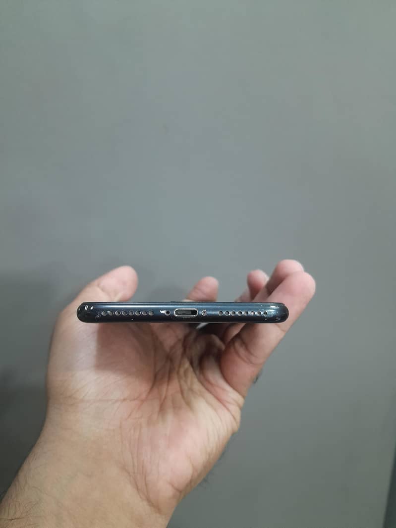Apple iPhone 7 Plus 3