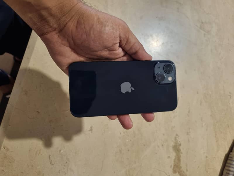 Apple iPhone 13 0