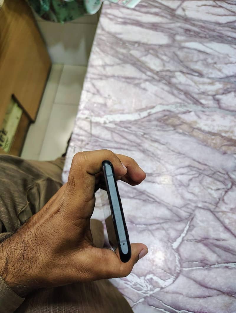 One Plus 10 Pro 4