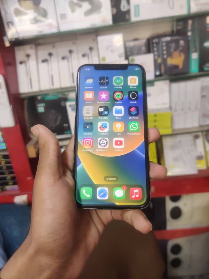 Apple iPhone X 5