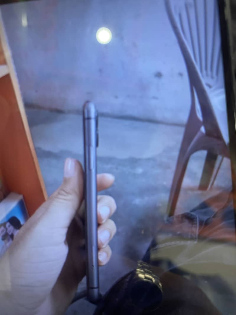Apple iPhone 11 2