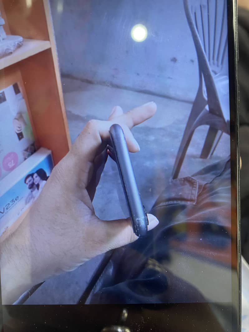 Apple iPhone 11 5