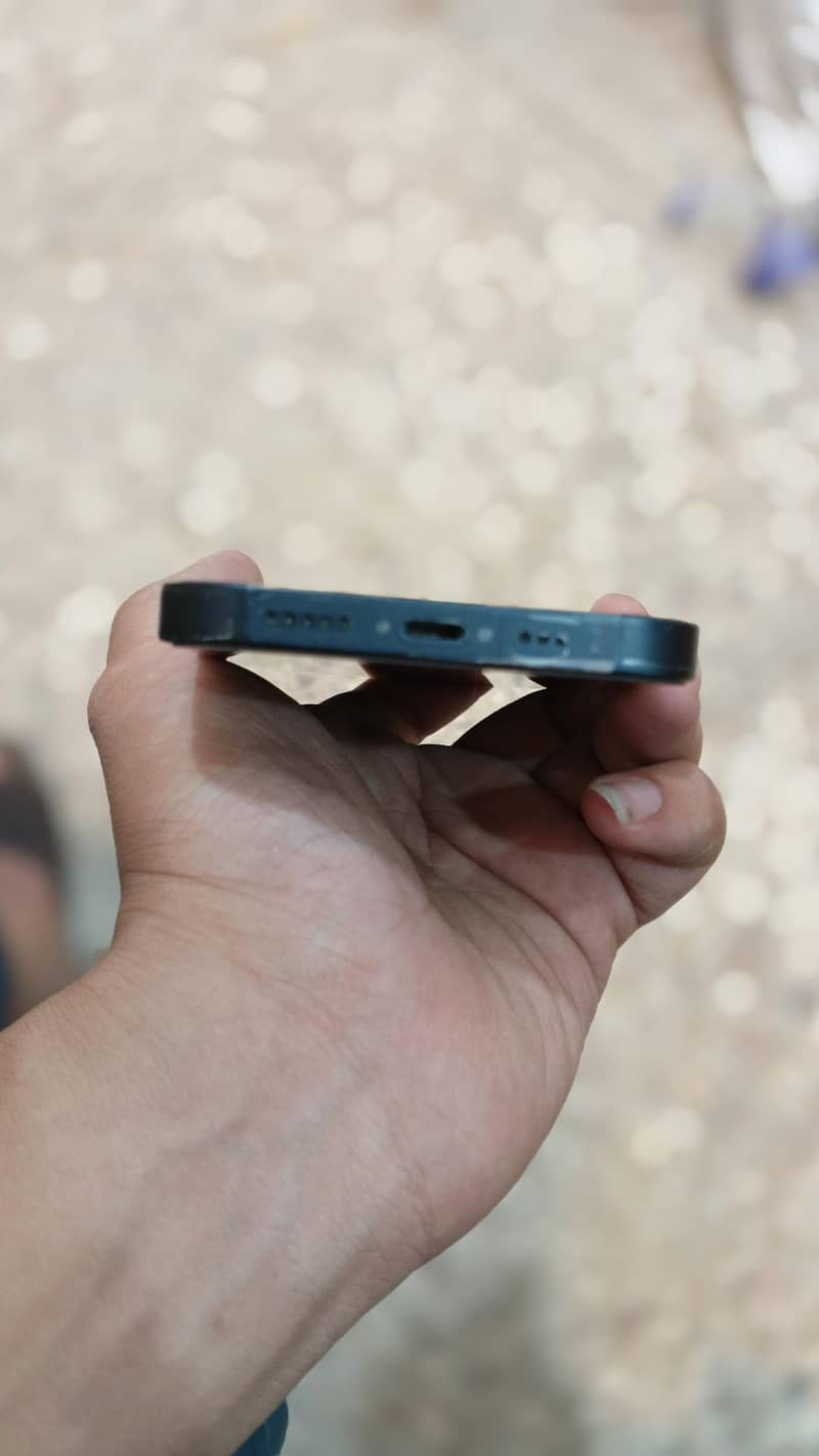 Apple iPhone 14 4