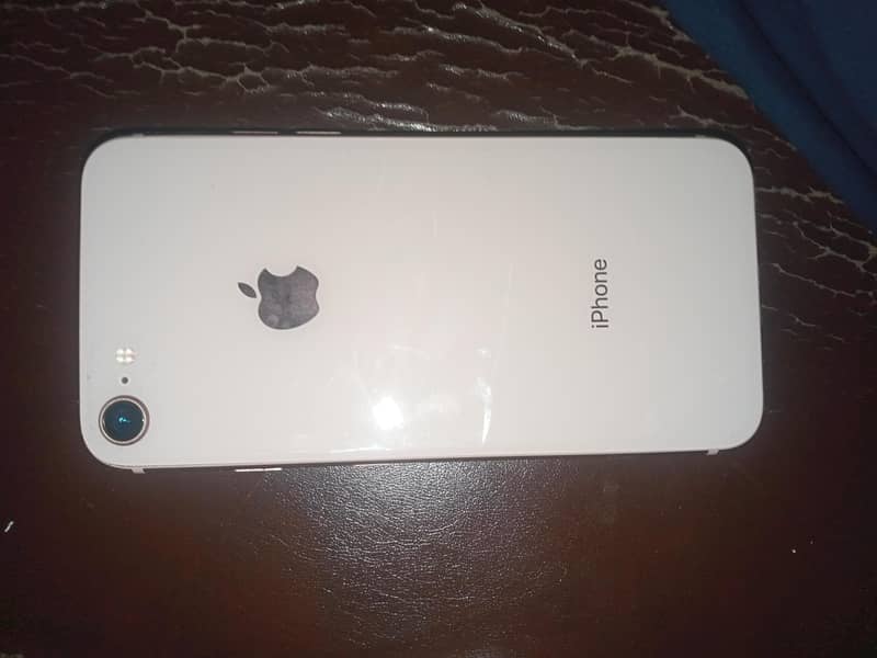 Apple iPhone 8 1