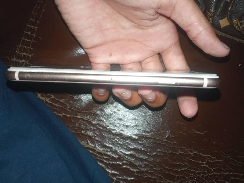 Apple iPhone 8 2