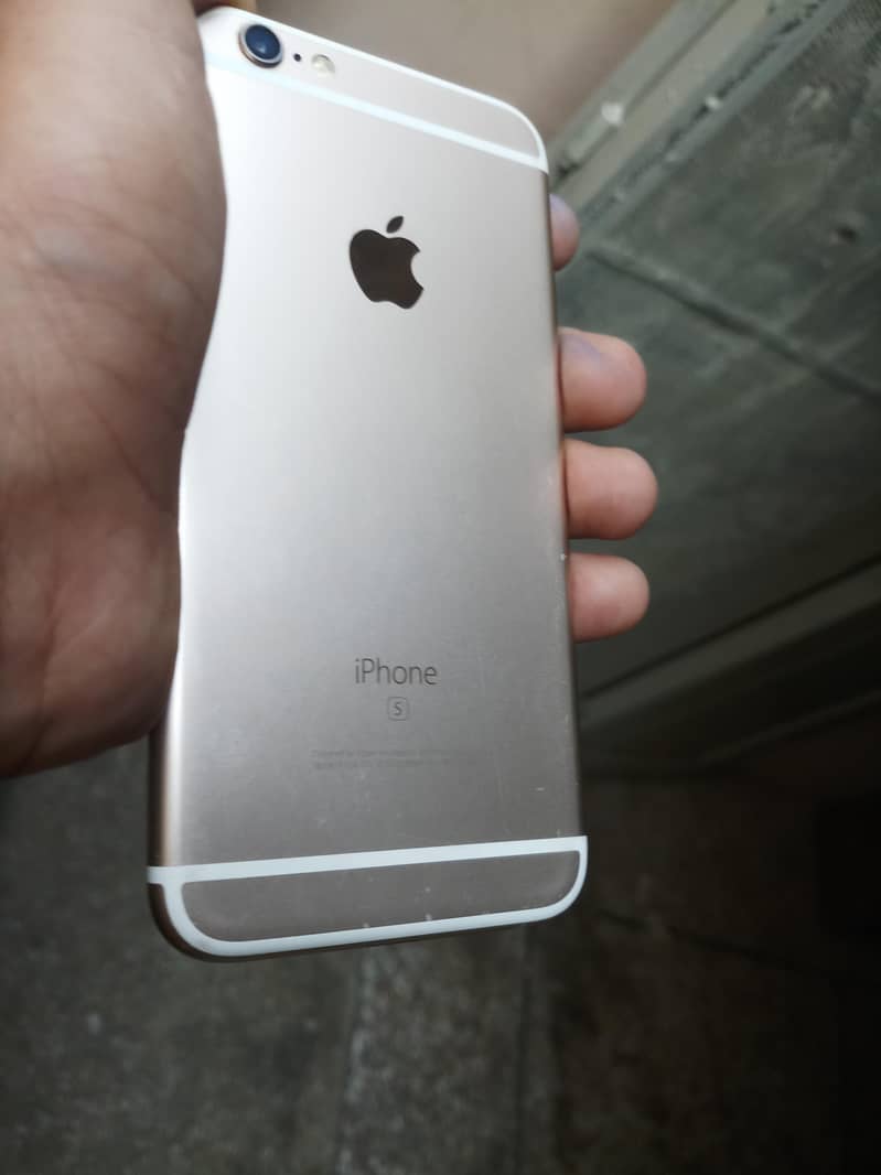 Apple iPhone 6S 1