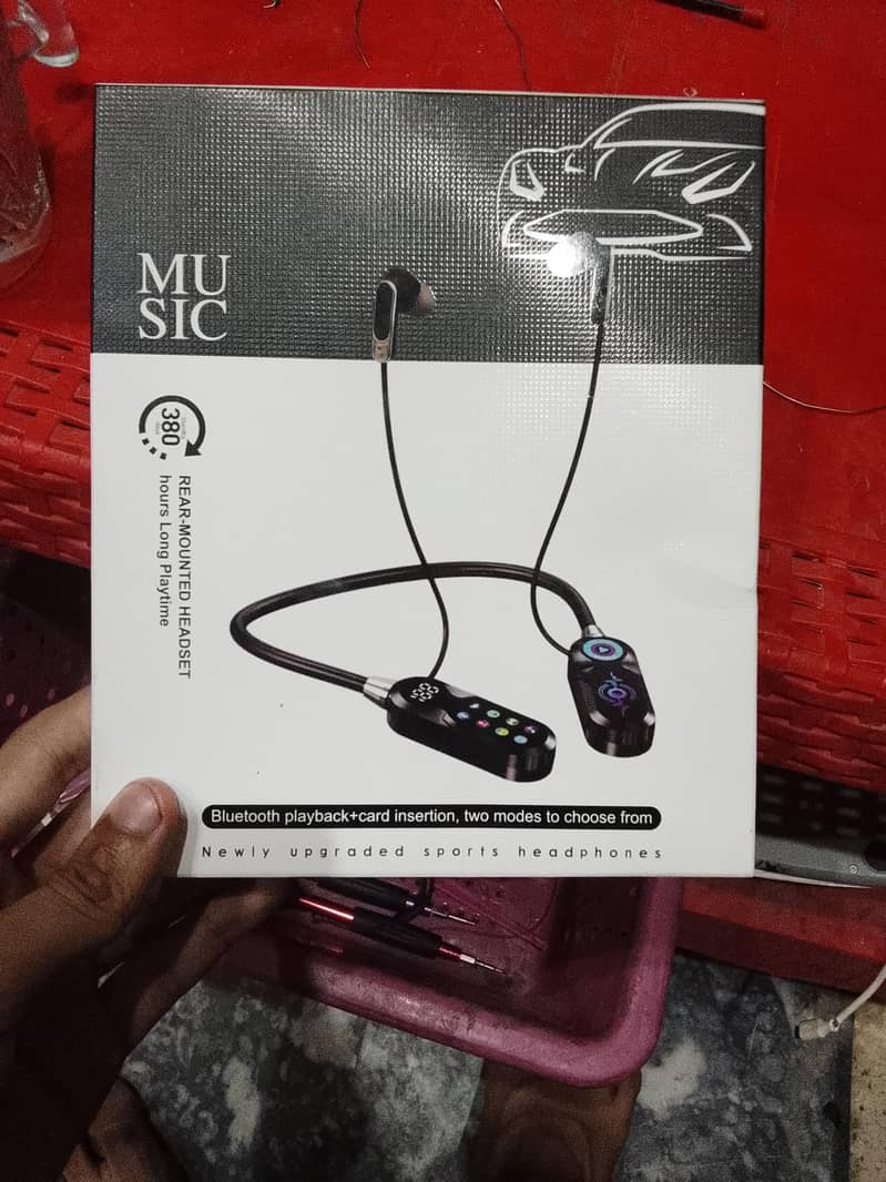 neckbands 0