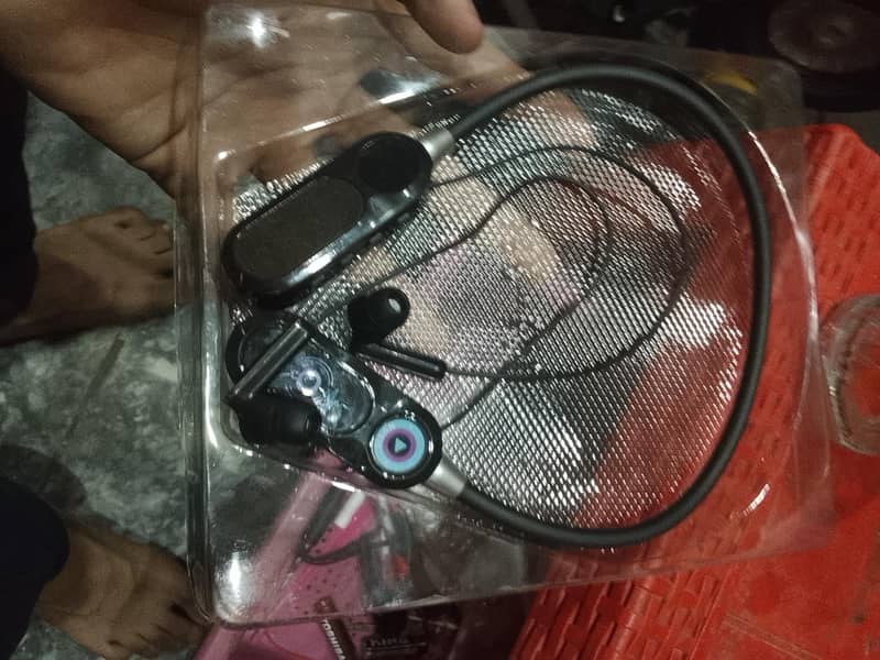neckbands 3