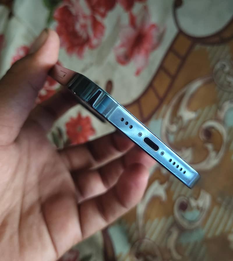 Apple iPhone 12 Pro 2