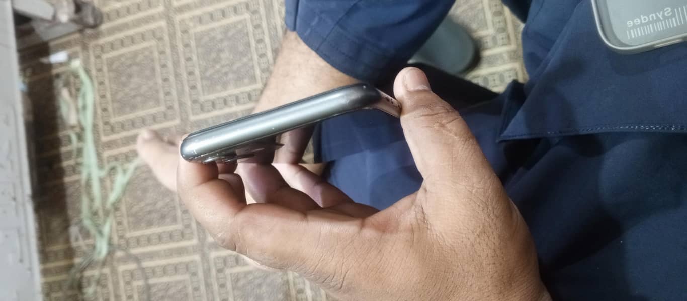 Apple iPhone 11 5