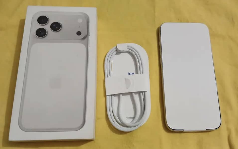 iphone 17 pro max 4