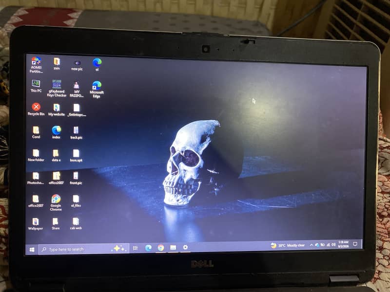 Dell latitude E6440 0