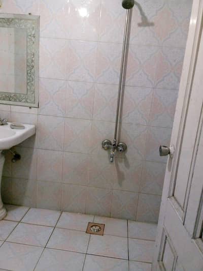 6 kanal old house for sale plot consider model town prime location facing park