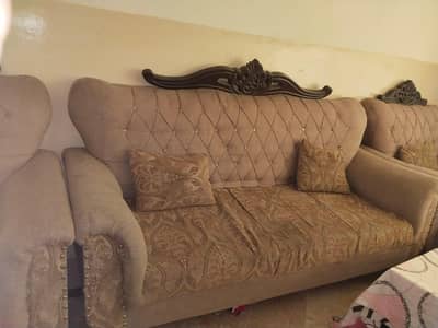 sofa 5 seater in new condition