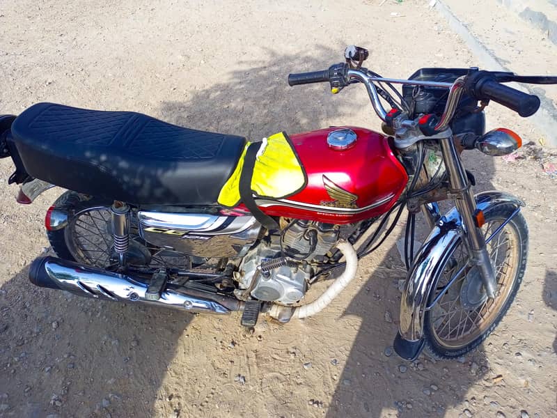 unique 125 1