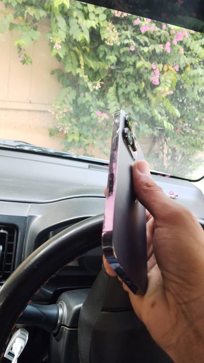 Apple iPhone 14 Pro Max 2