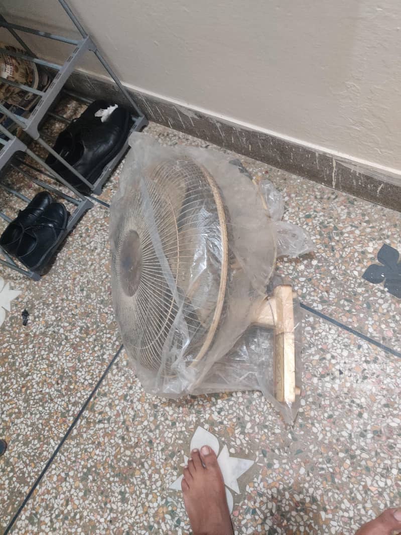 GFC Bracket fan 1