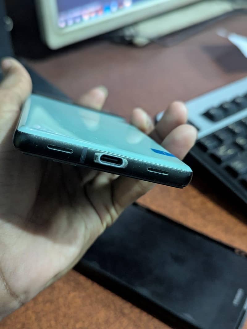 Google Pixel 6a 4