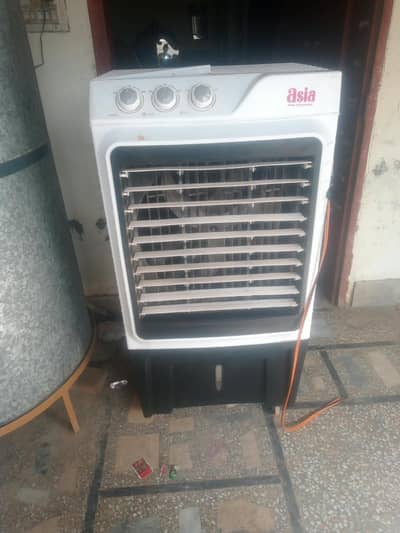 cooler for sale good. condition 1 month use
