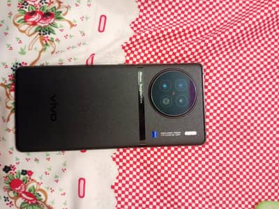 Vivo X90s