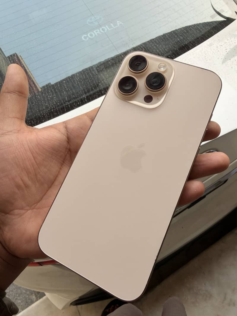 Apple iPhone 16 Pro Max 5