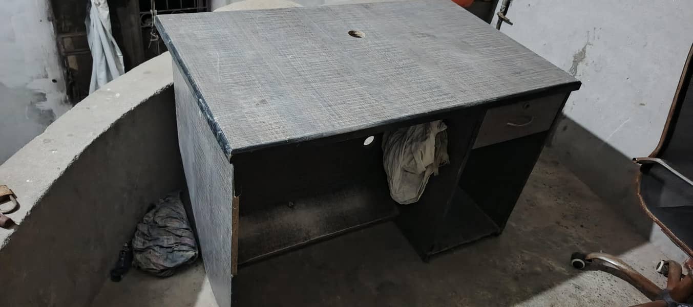 computer tables 5
